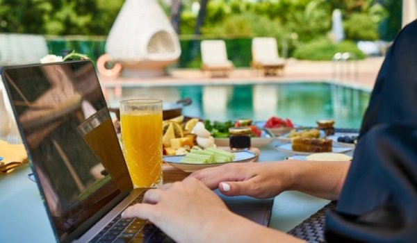làm việc từ xa kết hợp du lịch